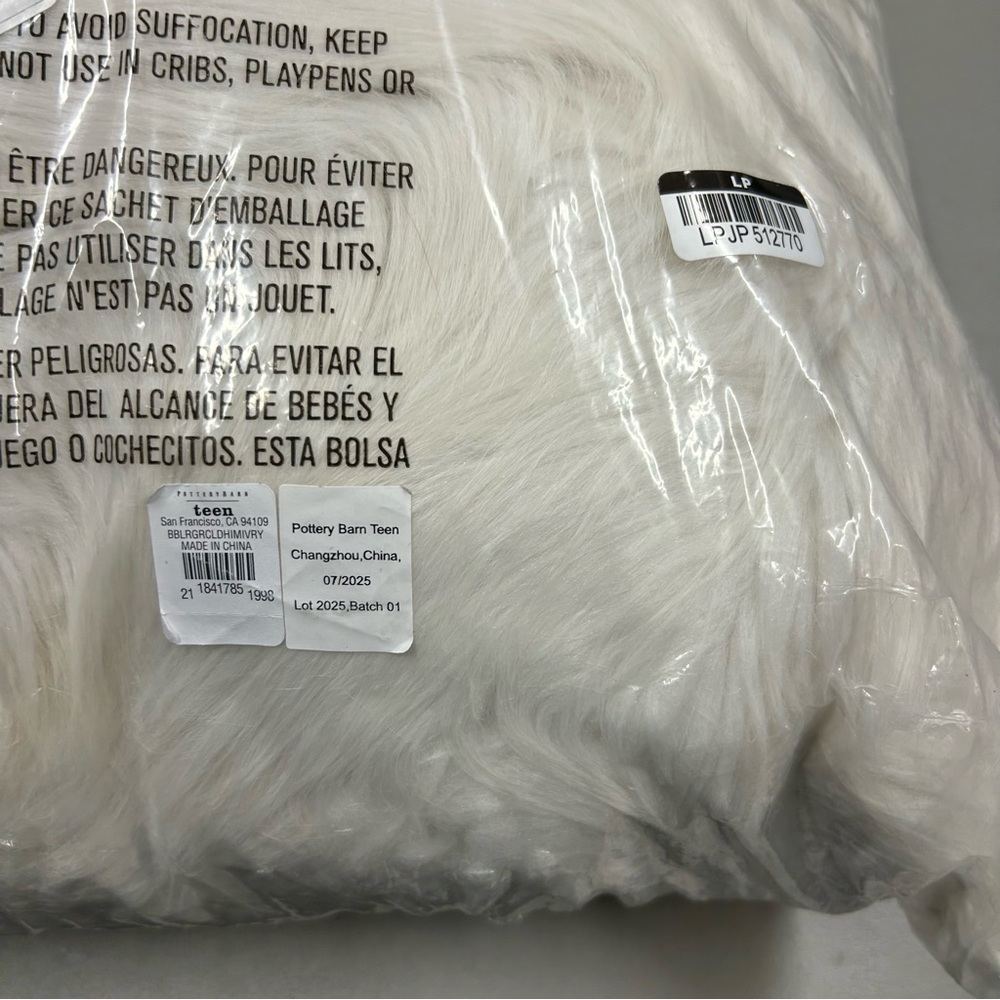 Pottery Barn Himalayan Faux Fur Ivory Bean Bag Chair Slipcover Large Furry NWT - Picture 5 of 6